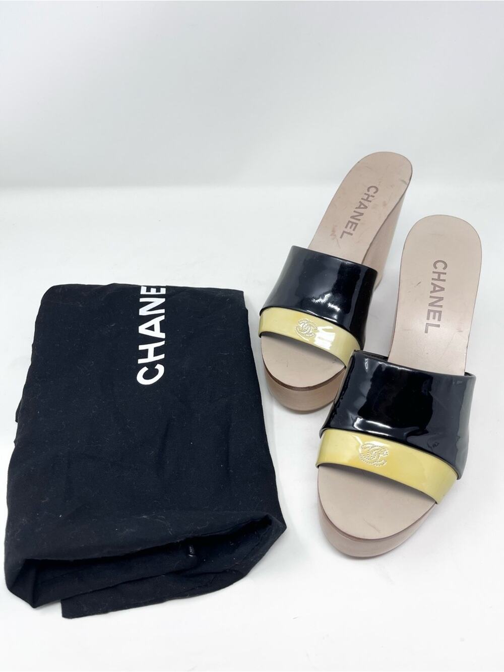 Chanel Two Tone Patent Leather CC Platform Slide Wooden Clog Sandals Size 37.5